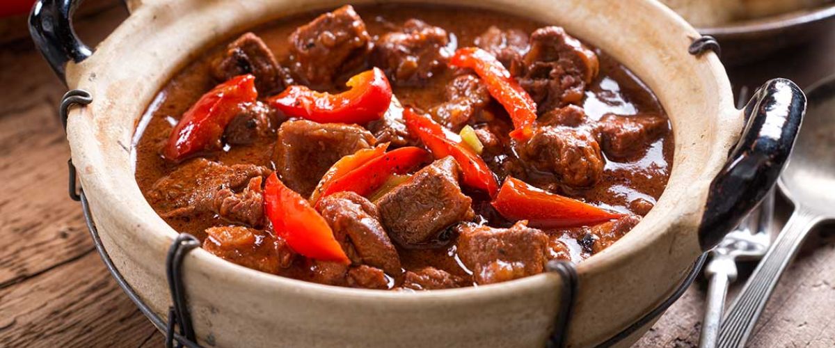 Serviervorschlag für Paprika Gulasch
